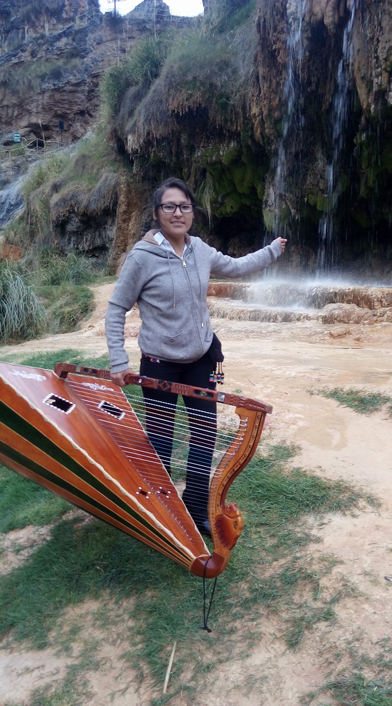 Isabel Huayanay_harp waterfall